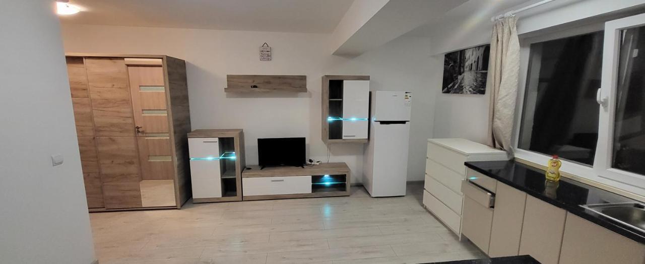 Studio 32 Bulevardul Oltenia Крайова Экстерьер фото